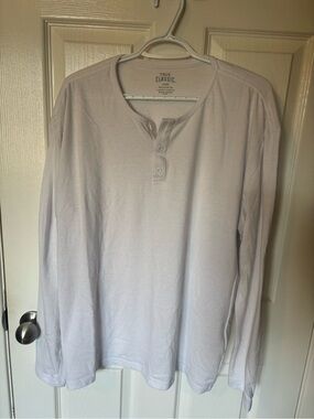 True Classic Men's Long Sleeve Henley in Light Gray